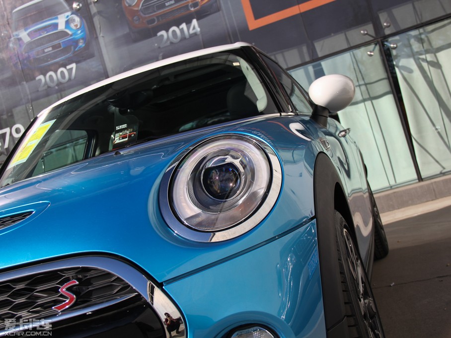 2015MINI 5-DOOR COOPER S