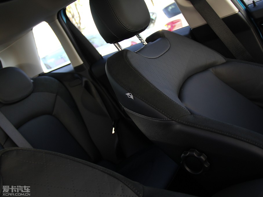 2015MINI 5-DOOR COOPER S