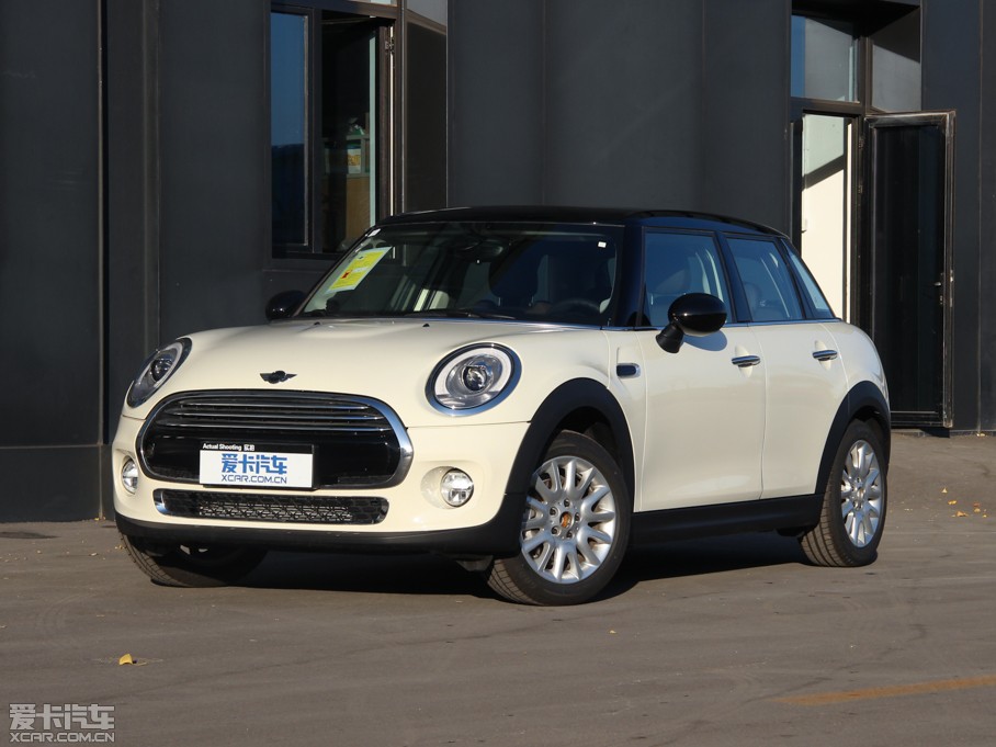 2015MINI 5-DOOR COOPER Excitement