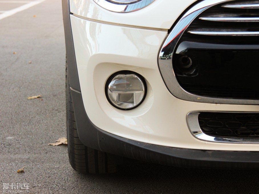 2015MINI 5-DOOR COOPER Excitement