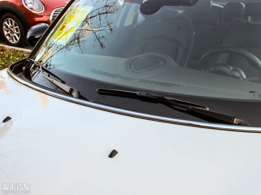 2015MINI 5-DOOR COOPER Excitement