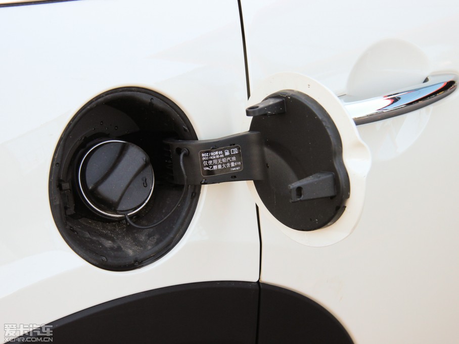 2015MINI 5-DOOR COOPER Excitement