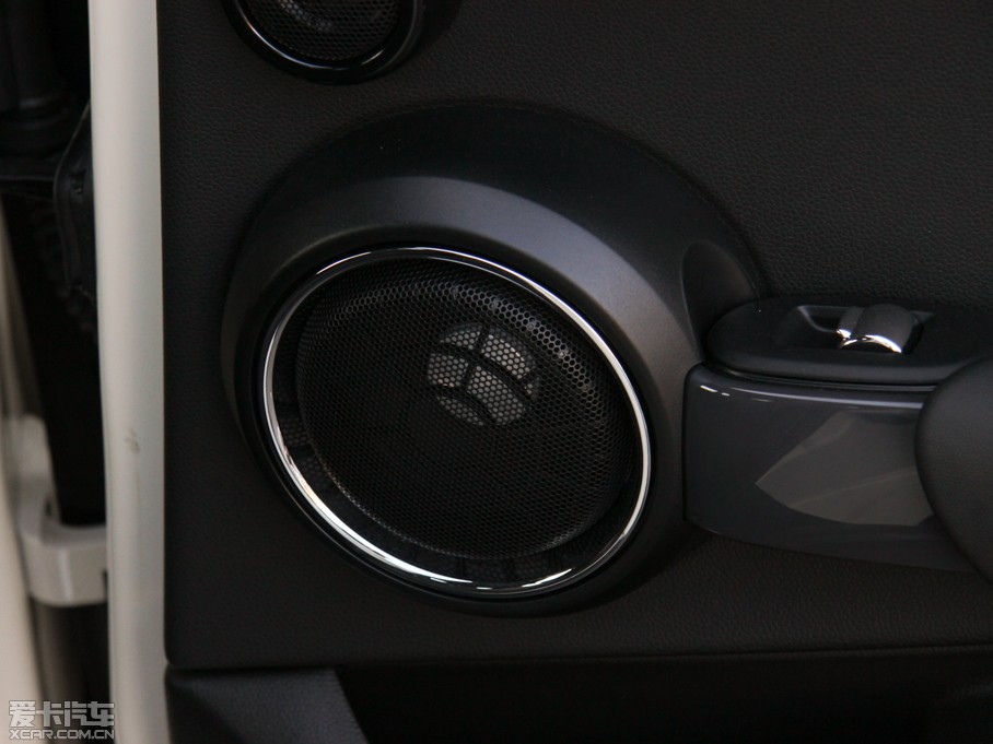 2015MINI 5-DOOR COOPER Excitement