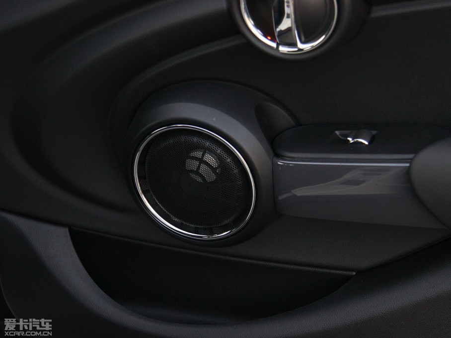 2015MINI 5-DOOR COOPER Excitement