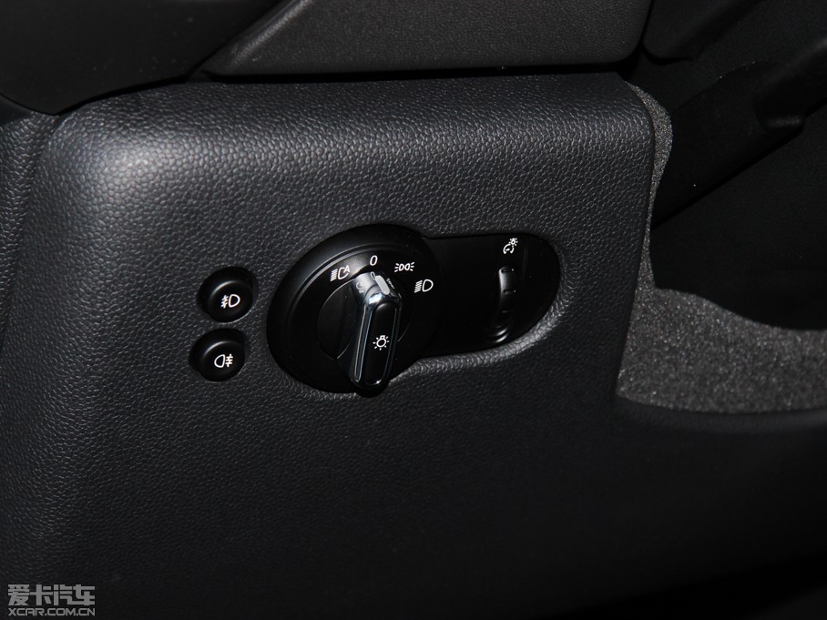 2015MINI 5-DOOR COOPER Excitement