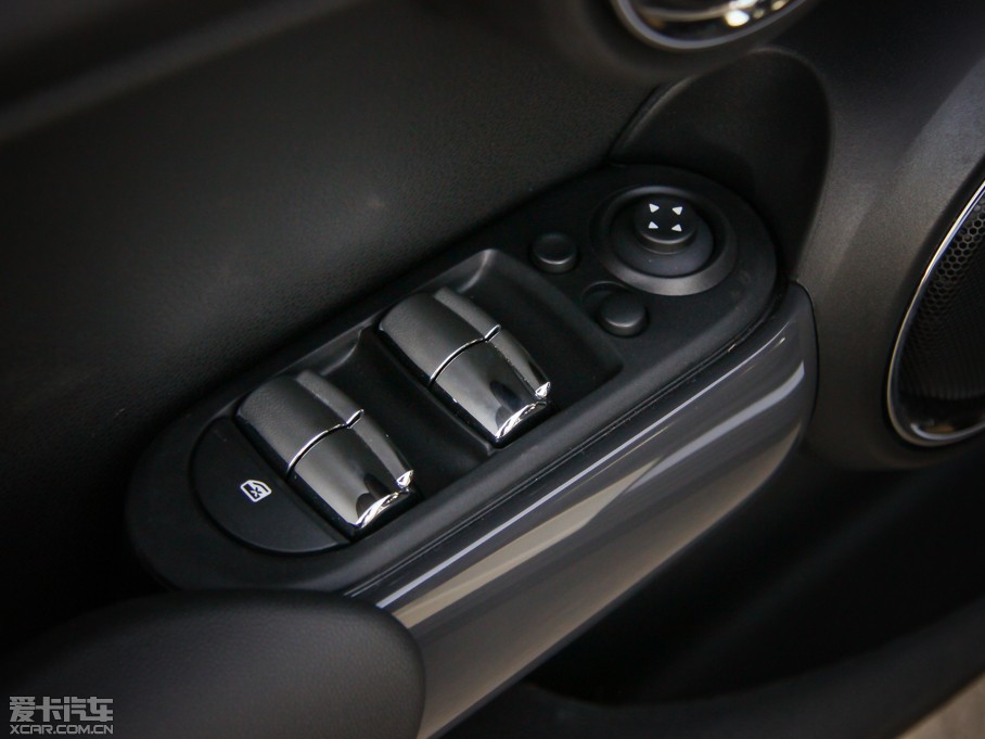 2015MINI 5-DOOR COOPER Excitement