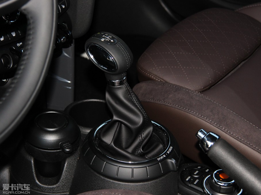 2015MINI 5-DOOR COOPER Excitement