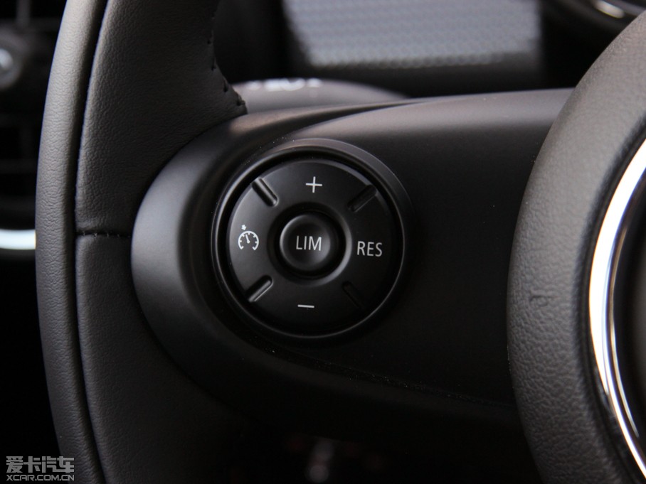 2015MINI 5-DOOR COOPER Excitement