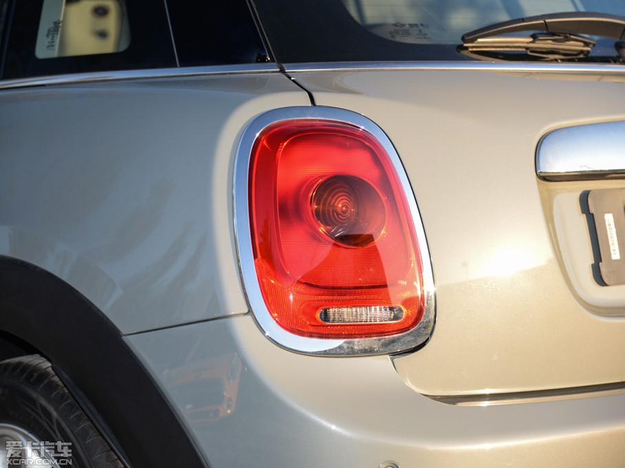 2015MINI 5-DOOR COOPER Fun