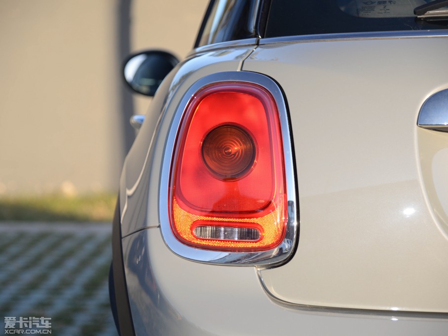 2015MINI 5-DOOR COOPER Fun
