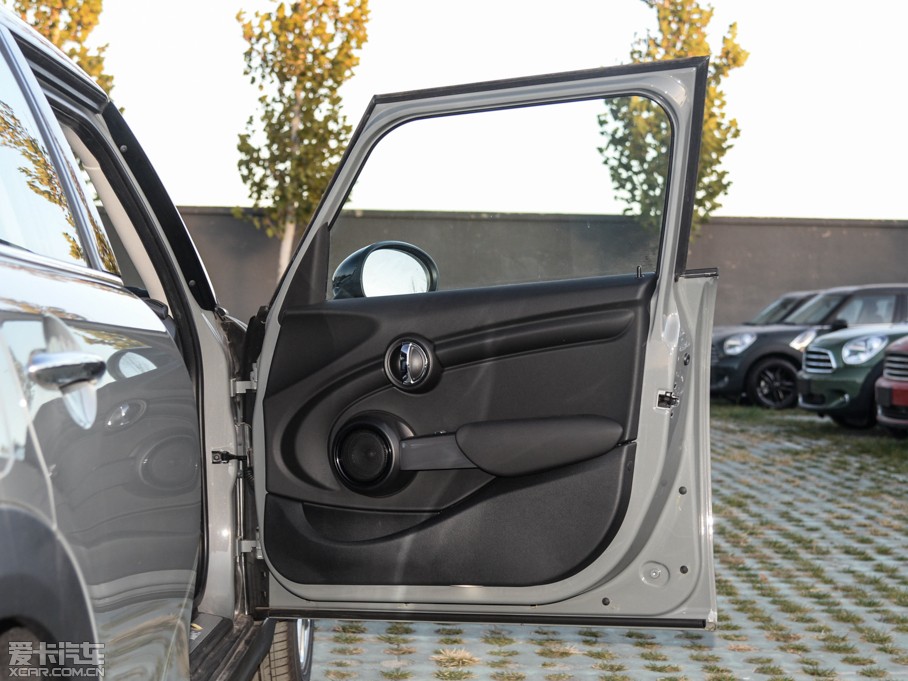 2015MINI 5-DOOR COOPER Fun