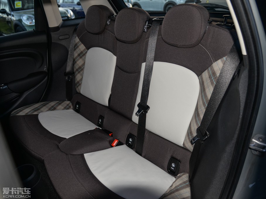 2015MINI 5-DOOR COOPER Fun