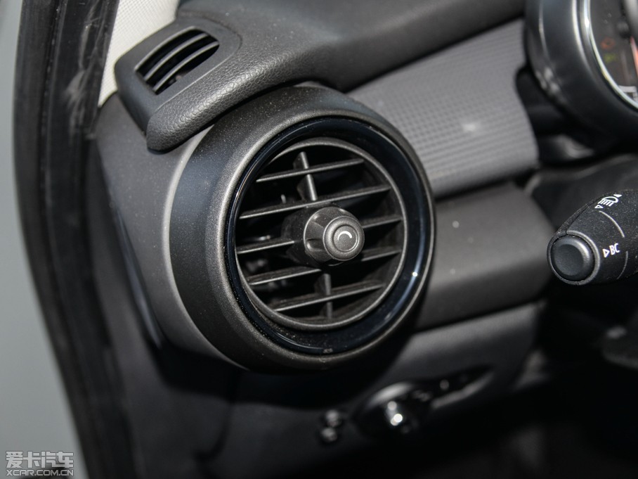 2015MINI 5-DOOR COOPER Fun