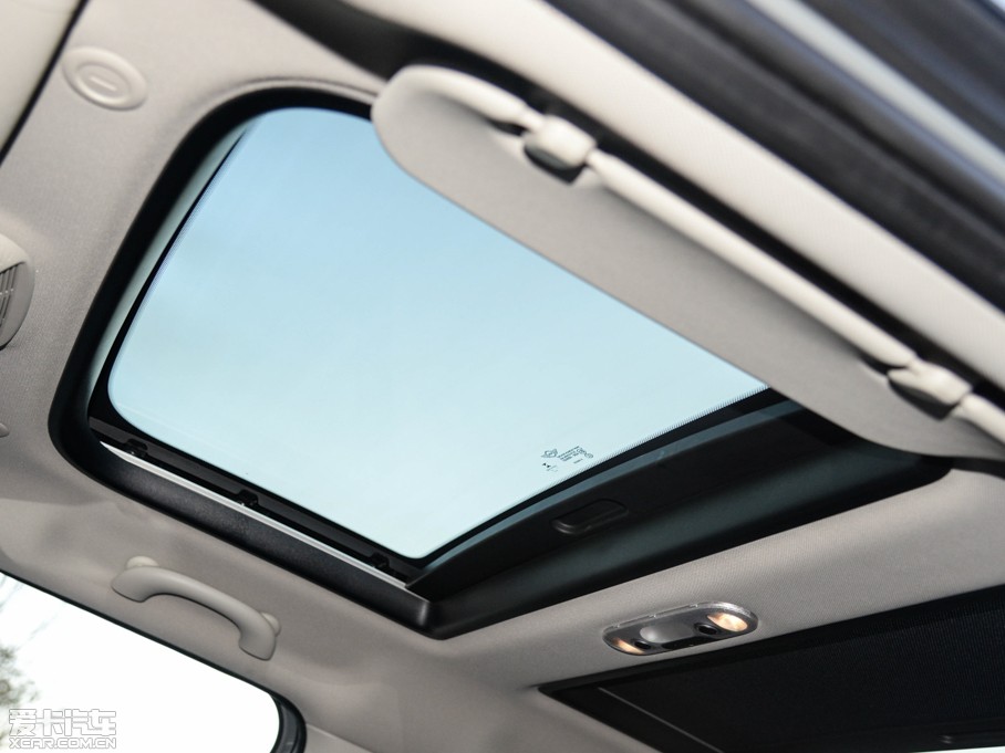 2015MINI 5-DOOR COOPER Fun