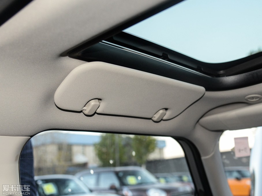 2015MINI 5-DOOR COOPER Fun