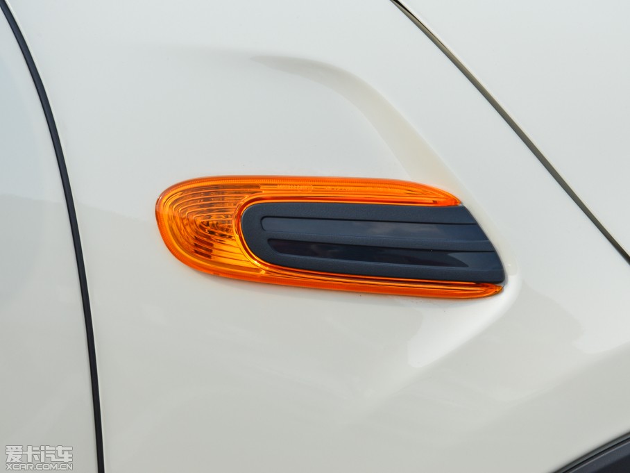 2015MINI 5-DOOR ONE MT