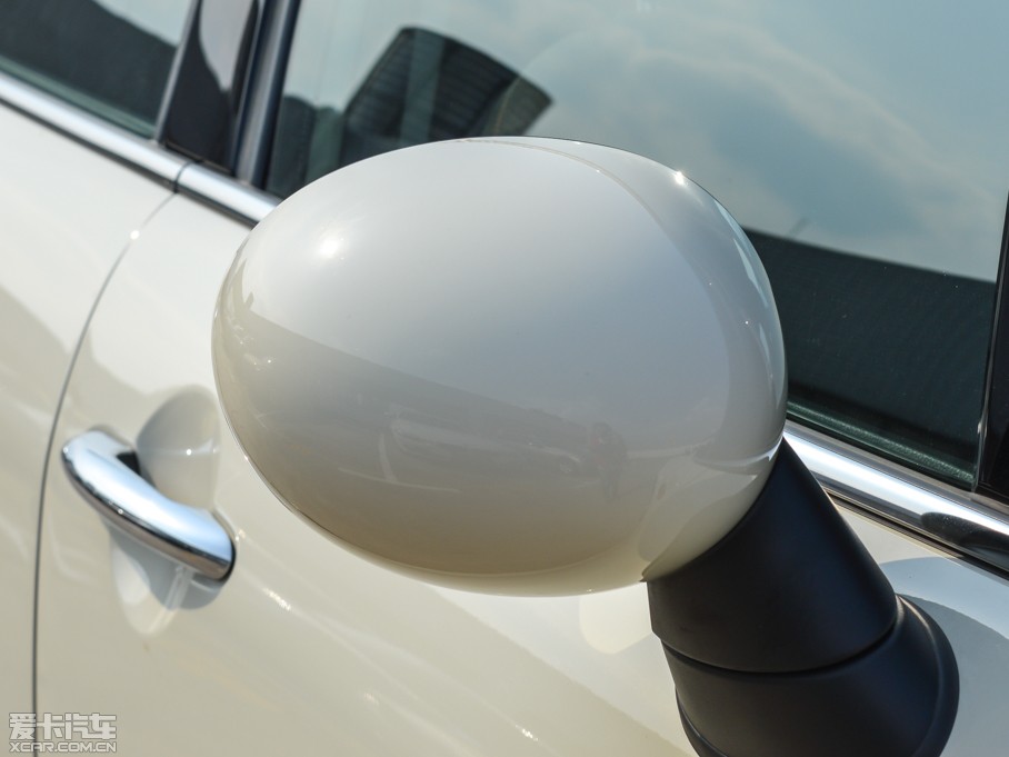 2015MINI 5-DOOR ONE MT