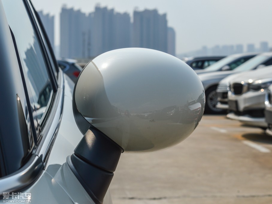 2015MINI 5-DOOR ONE MT