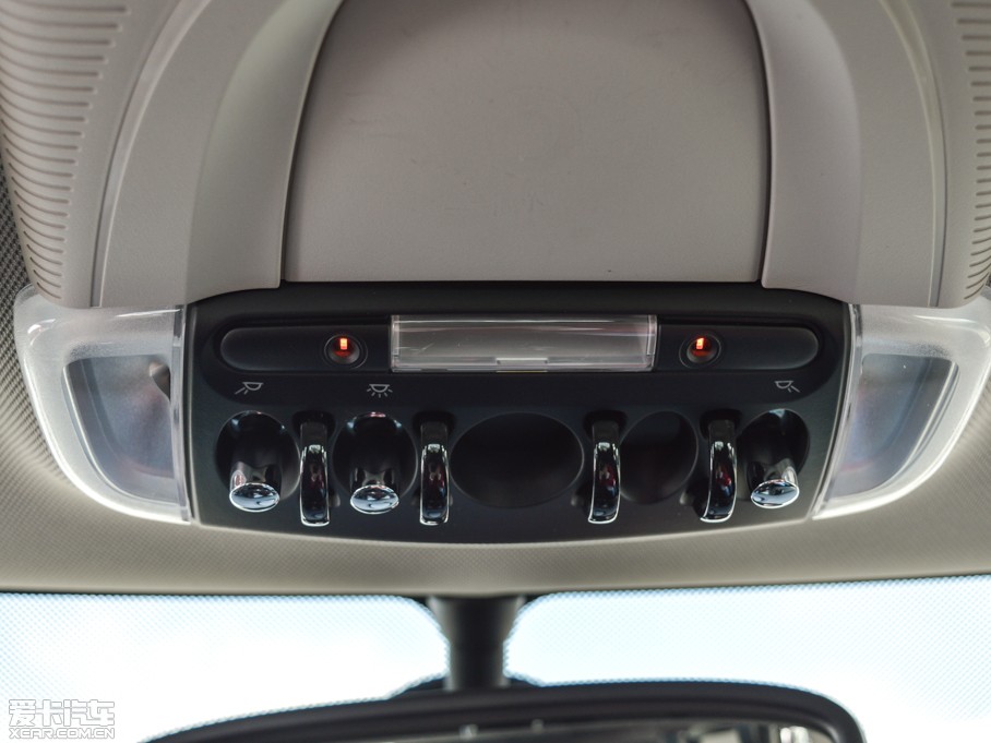 2015MINI 5-DOOR ONE MT