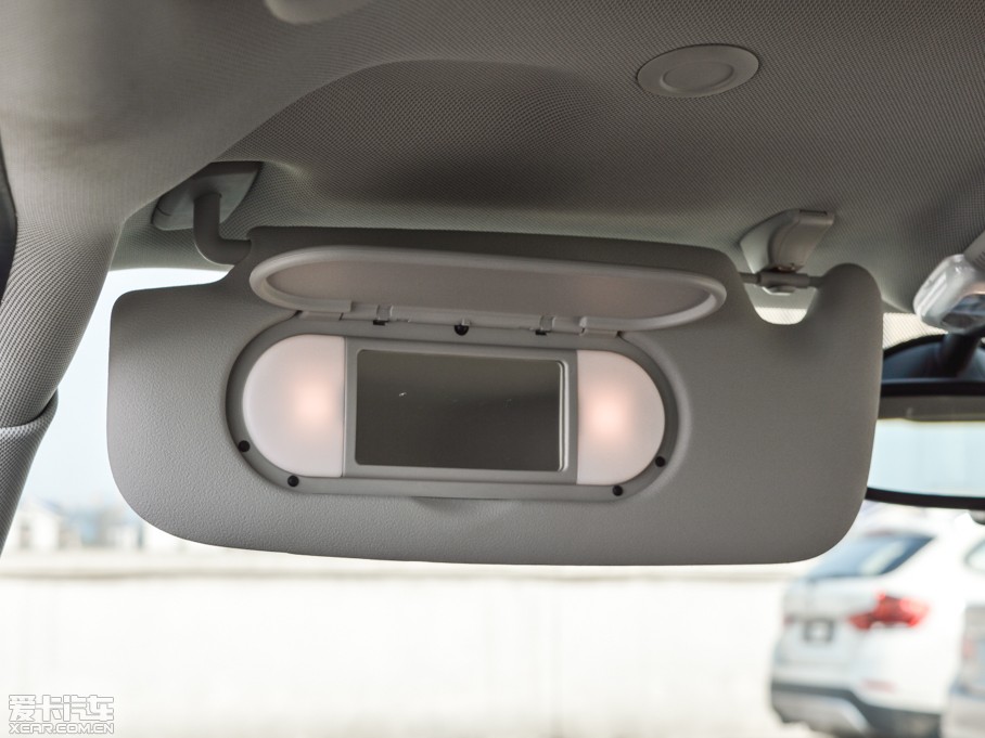 2015MINI 5-DOOR ONE MT