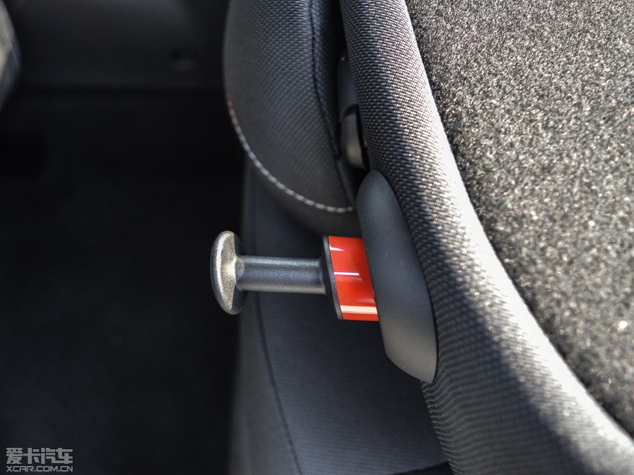 2015MINI 5-DOOR ONE MT