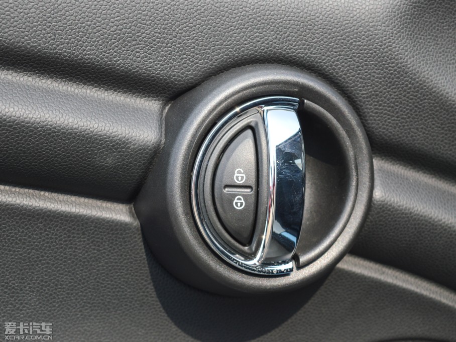 2015MINI 5-DOOR ONE MT