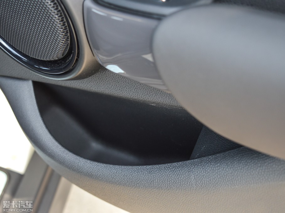 2015MINI 5-DOOR ONE MT