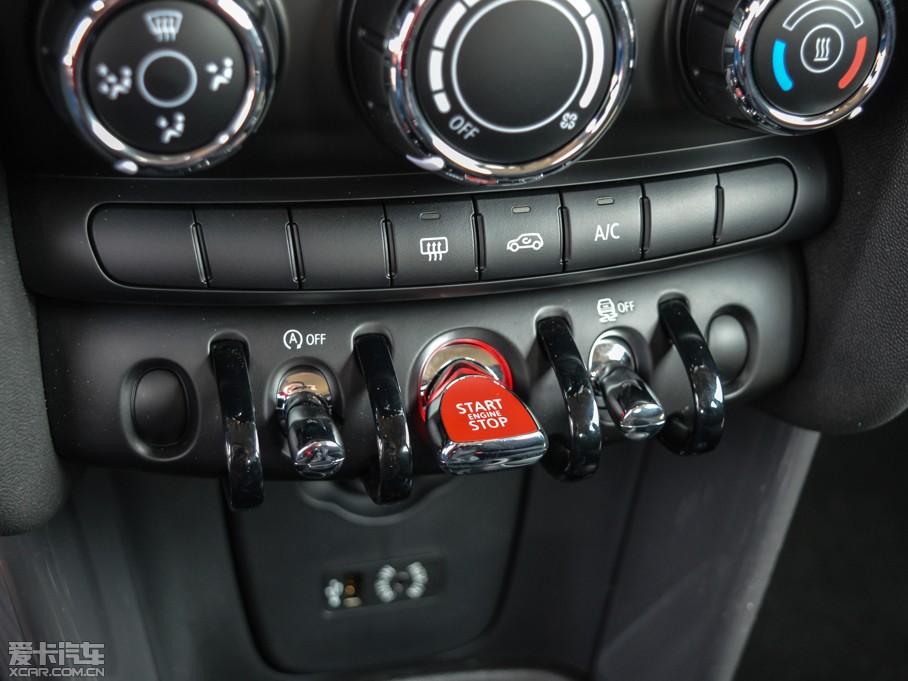 2015MINI 5-DOOR ONE MT