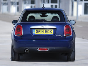 20155-DOOR COOPER w^