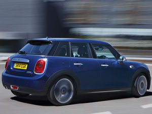 20155-DOOR COOPER w^