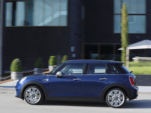 20155-DOOR COOPER w^