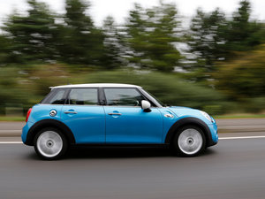 20155-DOOR COOPER SD w^