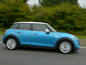 20155-DOOR COOPER SD w^