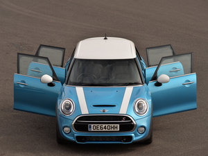 20155-DOOR COOPER SD w^