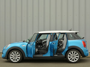 20155-DOOR COOPER SD g