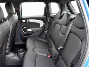 2015款5-DOOR COOPER SD 空间座椅