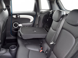 2015款5-DOOR COOPER SD 空间座椅