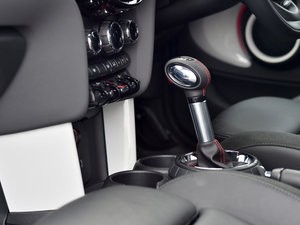 2015款5-DOOR COOPER SD 中控区