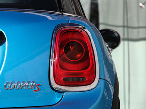 2015款5-DOOR COOPER S 尾灯