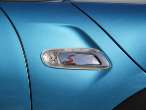 20155-DOOR COOPER S ^