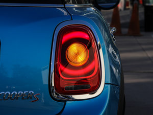 20155-DOOR COOPER S ^