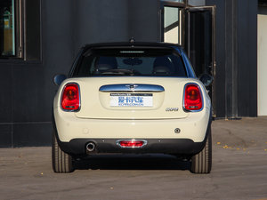 2015款5-DOOR COOPER Excitement 正后	