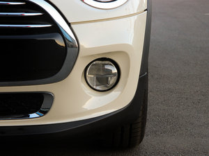 2015款5-DOOR COOPER Excitement 前雾灯