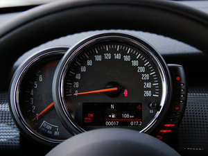 2015款5-DOOR COOPER Excitement 仪表