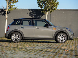 20155-DOOR COOPER Fun w^