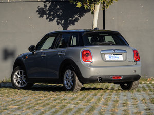 2015款5-DOOR COOPER Fun 左后45度