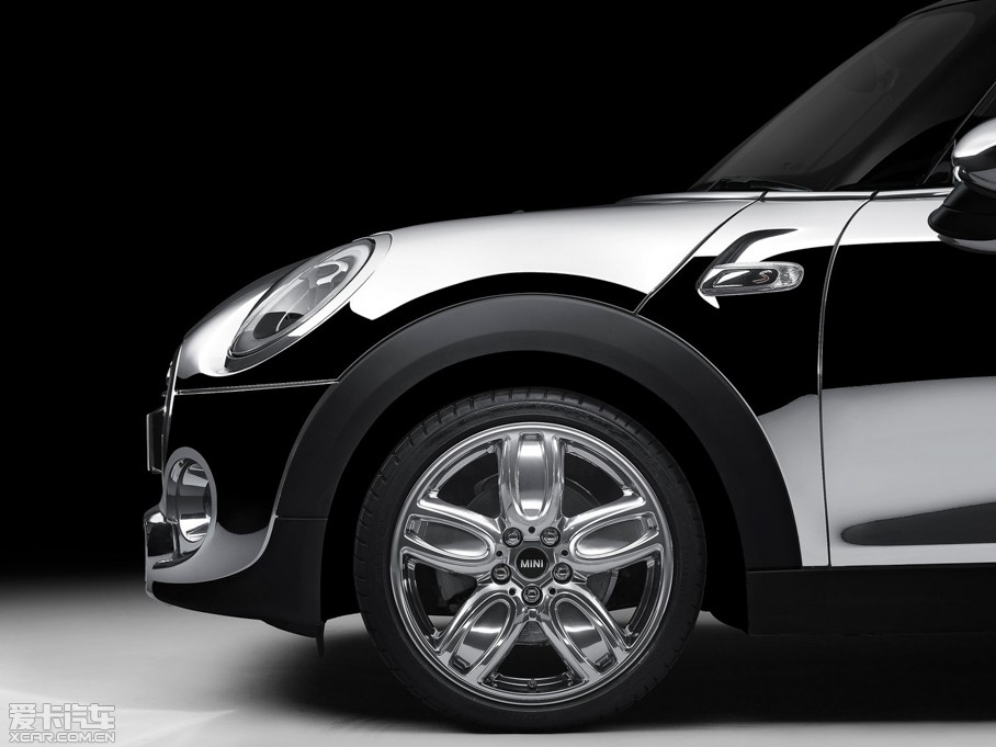 2015MINI Chrome Line Exterior Deluxe