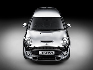 2015Chrome Line Exterior Deluxe܇ w^