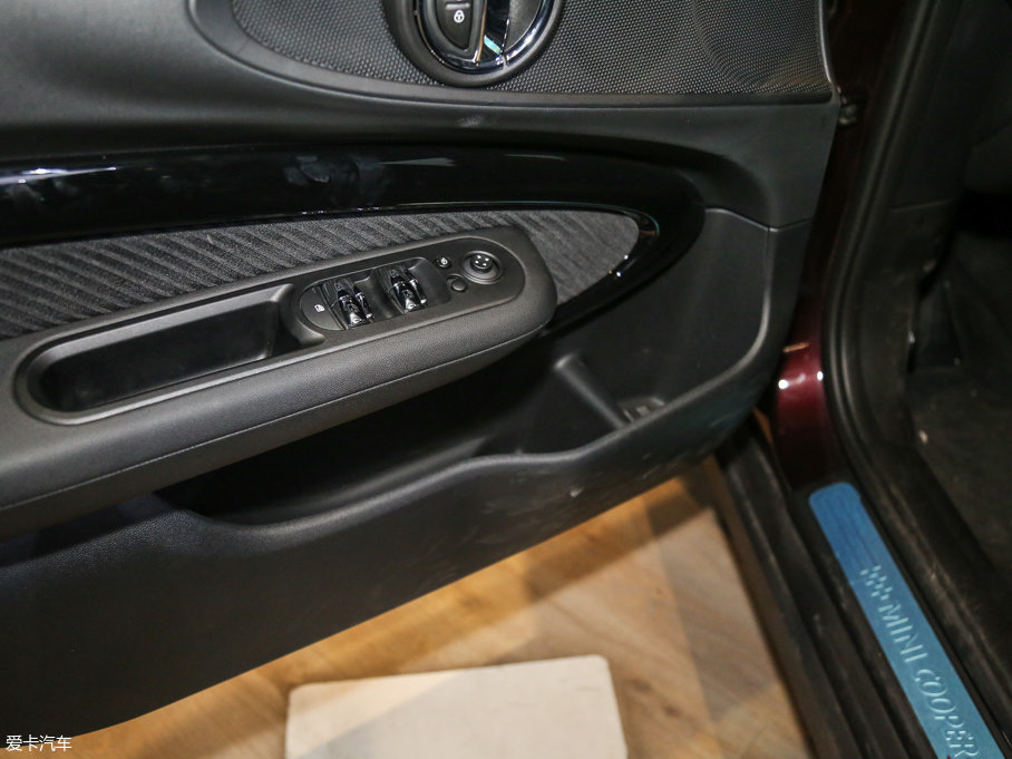 2016��MINI CLUBMAN �Ŀ� COOPER S CLUBMAN�O�Ͱ�