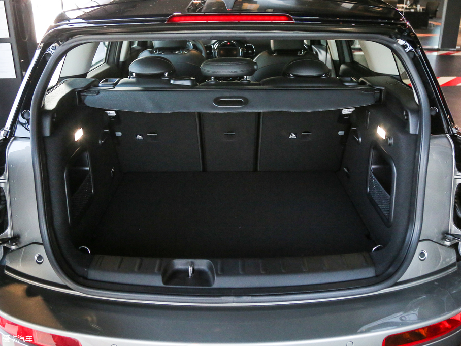 2016��MINI CLUBMAN �Ŀ� COOPER CLUBMAN�b�p�Ұ�